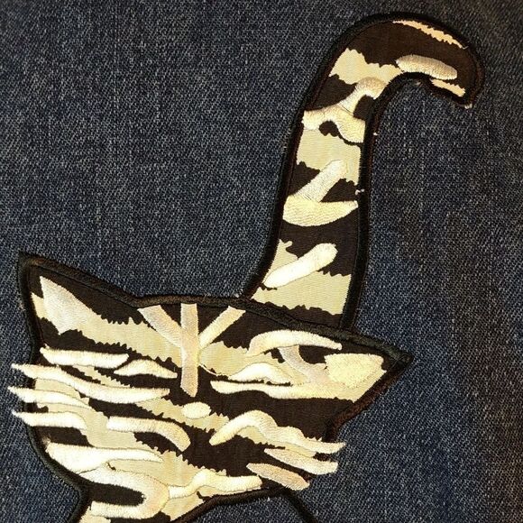 Morgan Cole "Cat" Women's Denim Shirt - Picture 6 of 9